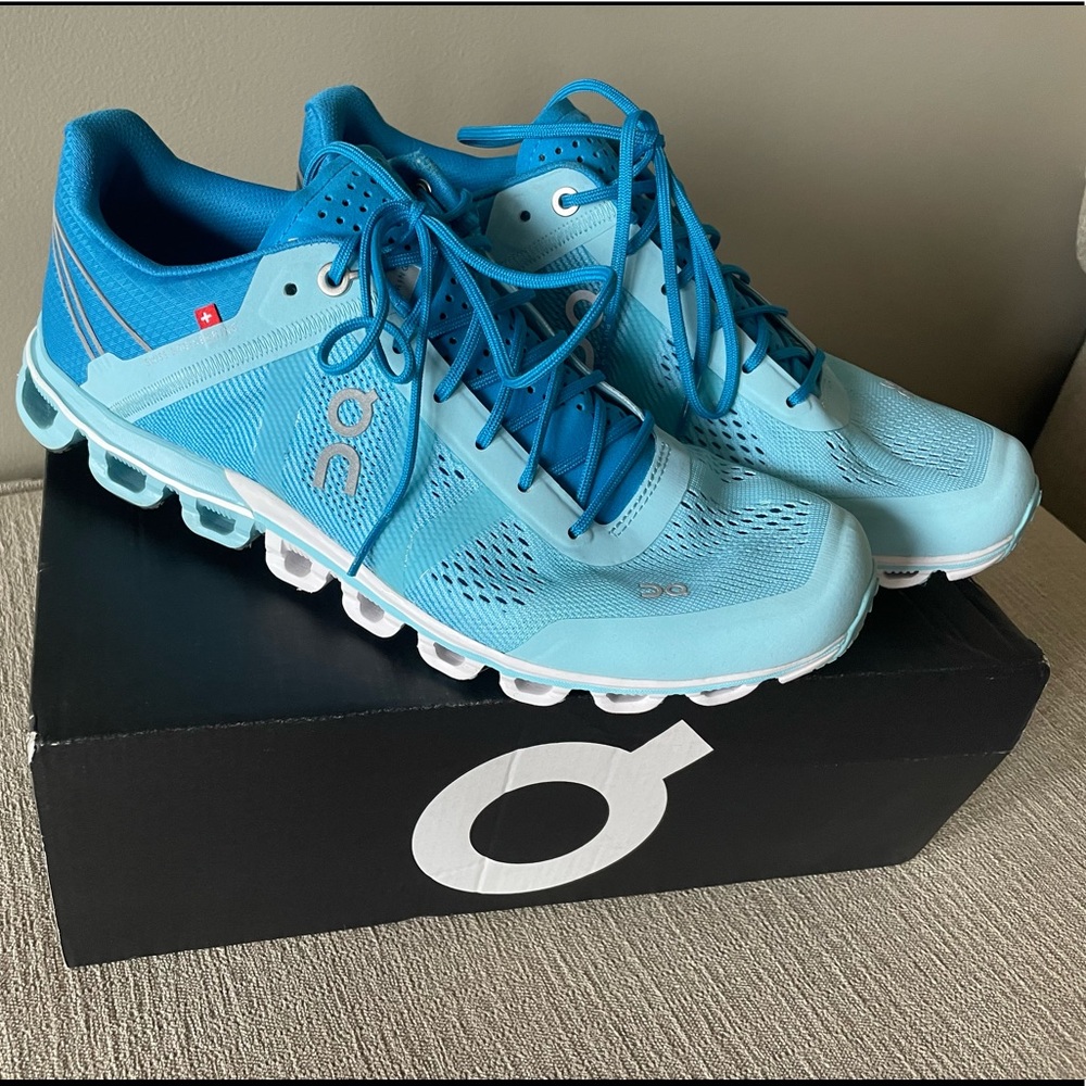 On Cloud flow size 9 blue haze